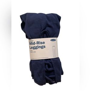 NWT Old Navy Women’s Long Leg Leggings. Size L Color Navy